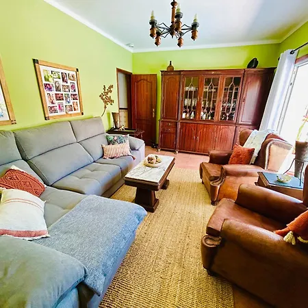 Quarto em Acomodações Particulares Sunrise Alvorada - Rose Parlour Sao Miguel (Coimbra)